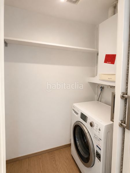 Foto 9fa27964-4545-41ce-a875-b21c3a356d7d. Rent flat with heating parking in Eixample Sud-Migdia Girona