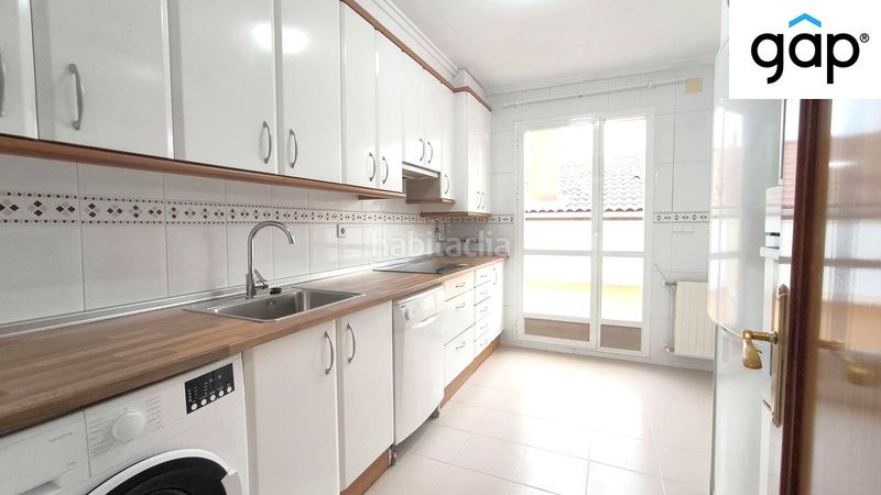 Foto 15f2a147-9c1e-4b01-9c3c-7b1e91bc6498. Casa adossada amb calefacció aparcament a San Fernando - Carretera de Valencia Cuenca