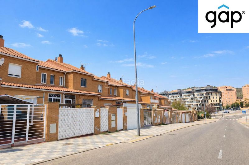 Foto e1b95bd1-7832-4a3e-aba5-eb312802be84. Casa adossada amb calefacció aparcament a San Fernando - Carretera de Valencia Cuenca