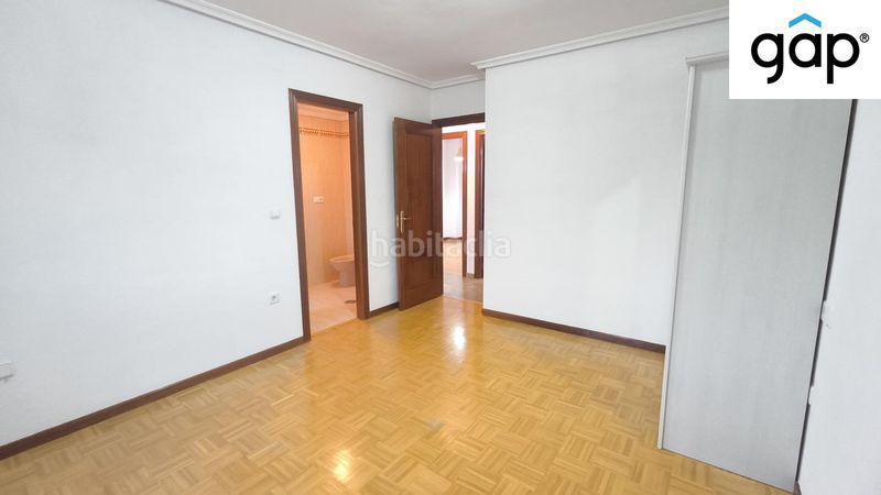 Foto ec621db3-22d7-4ce1-8e6d-7e34b11604bf. Casa adossada amb calefacció aparcament a San Fernando - Carretera de Valencia Cuenca