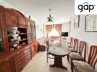 Etagenwohnung in San Fernando - Carretera de Valencia. Piso en venta en san fernando