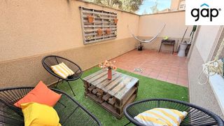 Planta baja en Arcas del Villar. Piso a la venta con patio soleado en arcas