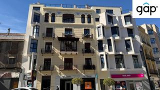 Appartement  Calle josé cobo. Piso exclusivo en pleno centro con piscina