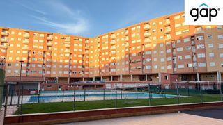 Miete Etagenwohnung  Calle mercedes escribano. Piso en alquiler en residencial siglo xxi para funcionarios