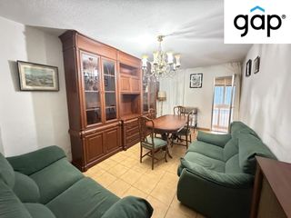 Etagenwohnung in Centro. Piso en venta a un paso del centro!