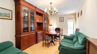 Etagenwohnung in Centro. Piso en venta a un paso del centro!