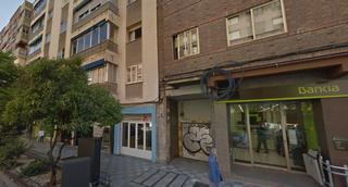 Autoparkplatz  Calle fermín caballero. Amplia plaza de garaje en fermín caballero