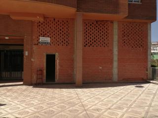 Local Comercial en Calle Río Tórtola