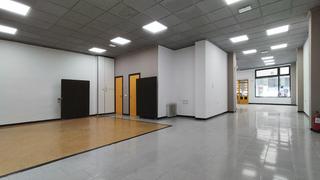 Lloguer Local Comercial a Centro. Alquiler local en el centro