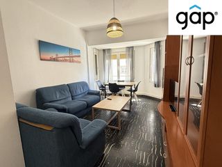 Rent Flat  Cervantes. Piso en alquiler  en el centro