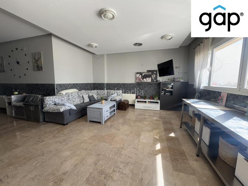 Foto 4c31d060-9b12-46c1-bdab-955155191685. Edificio barpension en Villar de Olalla