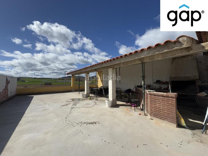 Foto 51d53572-43ae-4110-86f2-f2720db9b2f6. Edificio barpension en Villar de Olalla