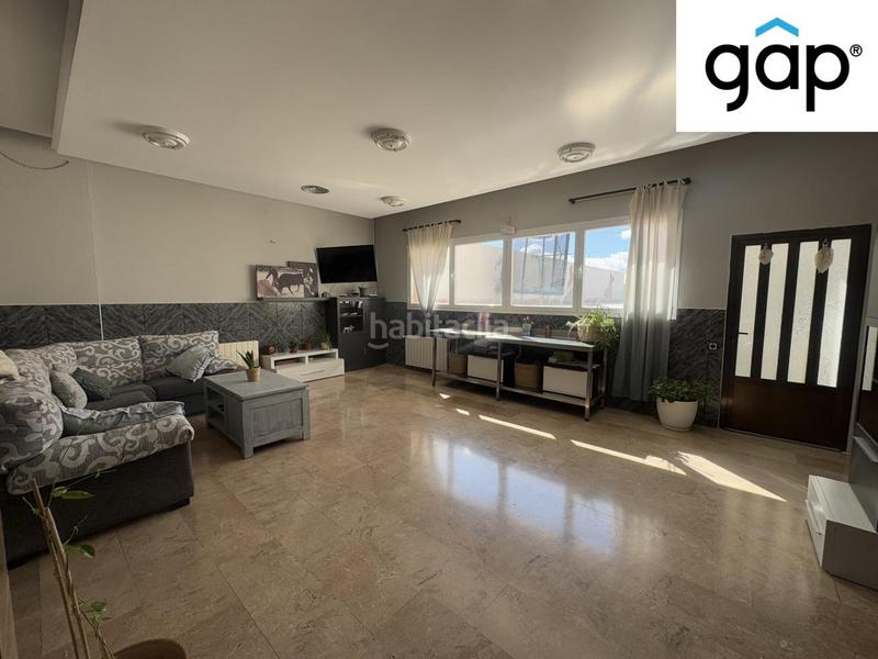 Foto b60ebdfc-85eb-48b8-bdff-75d3566120ef. Edificio barpension en Villar de Olalla