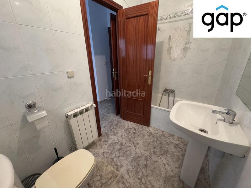 Foto e9b0c9be-7a29-41b5-a009-5fbcc92acbe2. Edificio barpension en Villar de Olalla