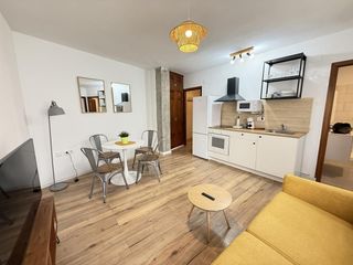 Rent Flat in Pozo de las nieves 8. Solo mes agosto apartamento en el centro de cuenca