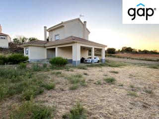 Haus in Arcas del Villar. Impecable chalet en venta. cañada molina.