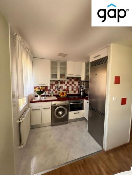 Foto 4885cc86-f674-4dc3-a1d8-57f1ae94c10b. Rent flat with heating in Centro Cuenca