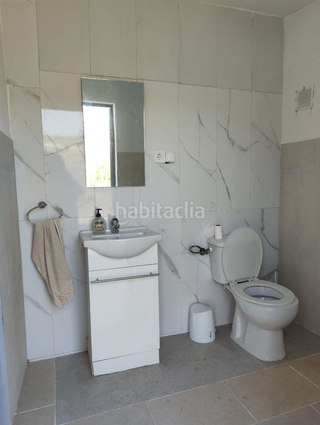 Foto 309a7129-36bb-41e1-90ef-7800e1f22d6f. Masia amb xemeneia calefacció aparcament a Almáchar