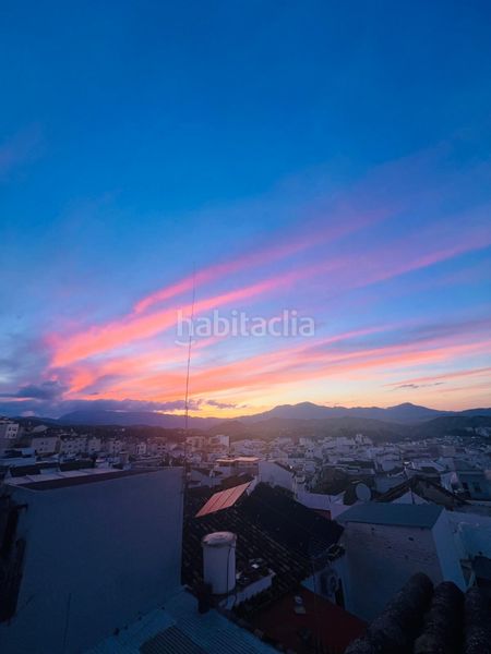 Foto 0dabbb18-3b13-46f2-b638-e5e9408b7458. Rent semi detached house with heating parking in Coín