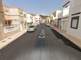 Haus in El Parador de las Hortichuelas. Venta de casa independiente en vicar