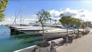 Car parking in Port d´Alcúdia-Platja dÁlcúdia. Venta de amarre en elpuerto deportivo de alcudia
