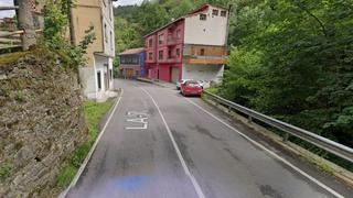 Casa adossada a Corvera de Asturias