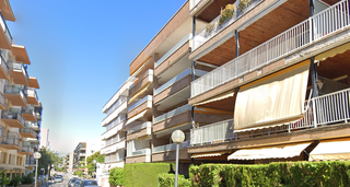 Pis a Platja de Ponent