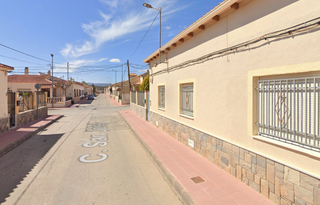 Casa adossada a Algueña