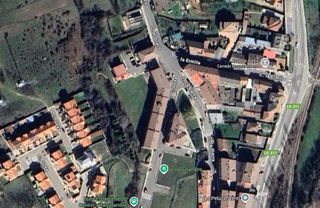 Aparcament cotxe a Villaquilambre