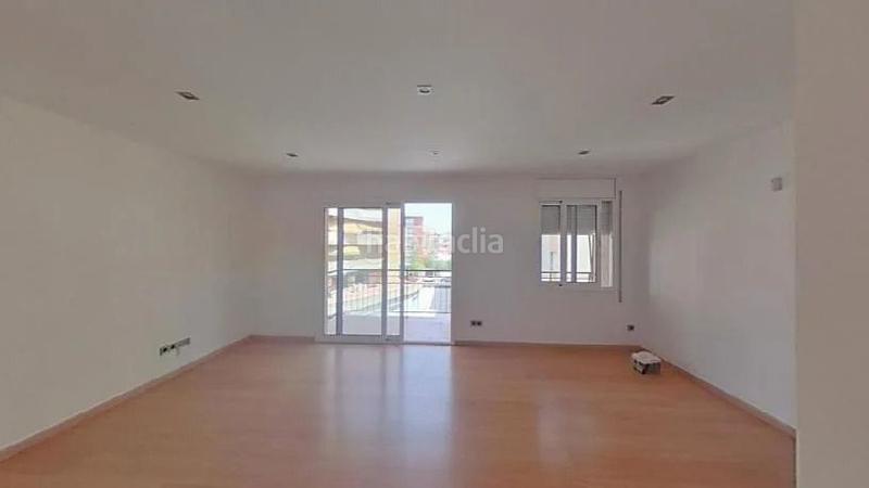 Foto 3b2dd5ac-8aa2-4c48-8efe-1aad7a74c049. Piso en Martorell