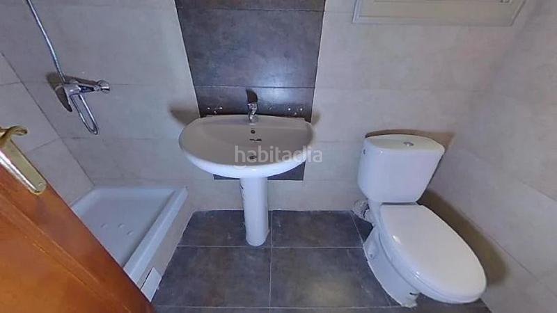 Foto 415ca4c9-2d49-4ba3-aa2b-fab4b65245aa. Piso en La Gavarra Cornellà de Llobregat