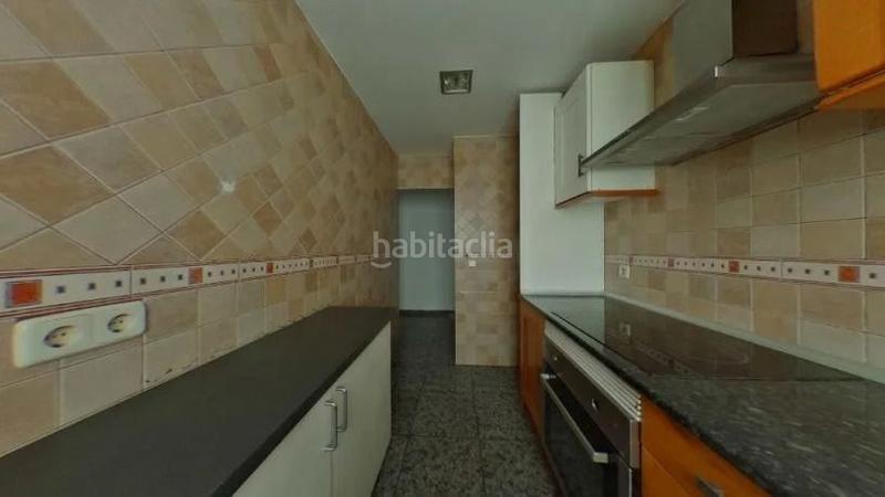 Foto dadf6636-5a78-4ecc-907f-b5716e35c3a5. Piso en La Gavarra Cornellà de Llobregat