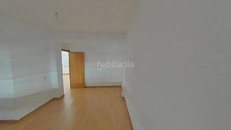 Foto b0b76fea-6d23-4b4c-be67-c61401a3c0b7. Piso en Abrantes Madrid