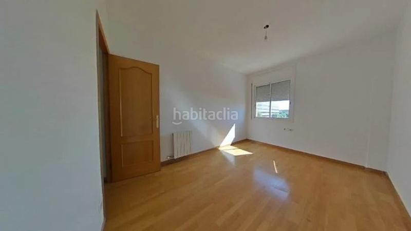 Foto d7a672fe-39c3-43b3-9fa1-c4eccd1b8b15. Appartement dans Almeda - El Corte Inglés Cornellà de Llobregat