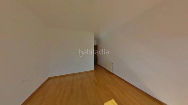 Foto f718b887-39f6-4819-8f58-31a8bf250547. Pis a Almeda - El Corte Inglés Cornellà de Llobregat