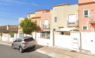 Semi detached house in Escandinavia-Cautivador