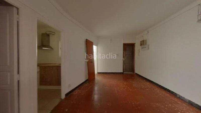 Foto 0da0bc89-8e00-4bc2-a0c1-c7d5a5a5e421. Flat in El Raval Santa Coloma de Gramenet