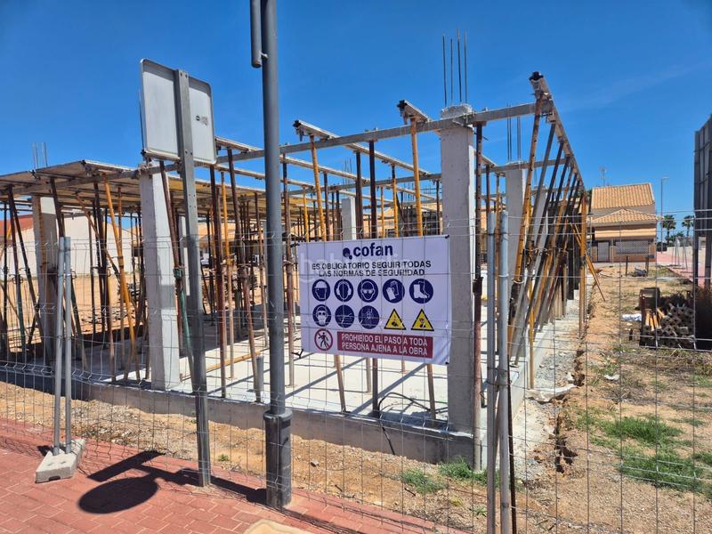 Foto 6c138bb0-4f82-4e4f-b279-7328387a2b52. Chalet dans Roldán Torre - Pacheco