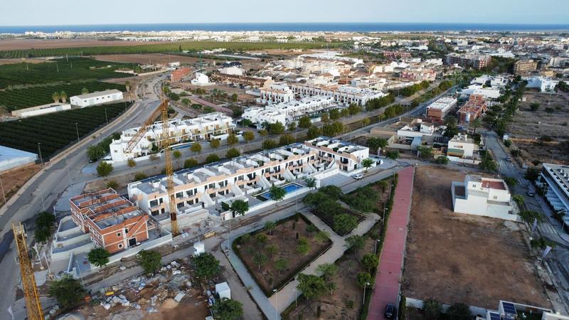 Foto 494fc50c-efa5-4c39-9699-503700c32232. Casa amb piscina a Pilar de la Horadada ciudad Pilar de la Horadada