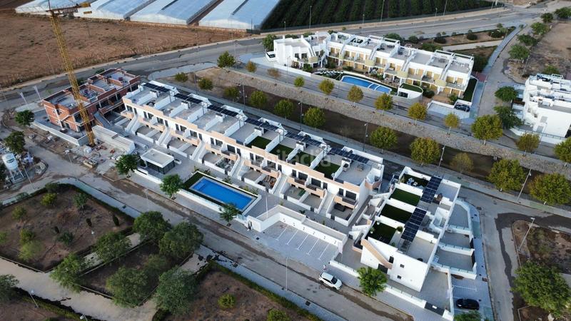 Foto de40f58e-d7f1-4997-bb8a-e61aa66f6c30. Maison avec piscine dans Pilar de la Horadada ciudad Pilar de la Horadada