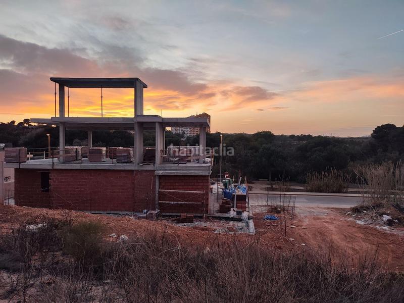 Foto b1cfd807-3860-48f1-8139-14102f9f61fb. Chalet en Campoamor Orihuela