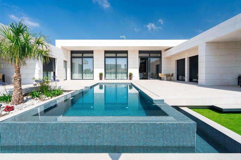 Foto 5d62b39b-836a-42fd-8d1e-d06ab45fa55b. Chalet en La Quinta Molina de Segura