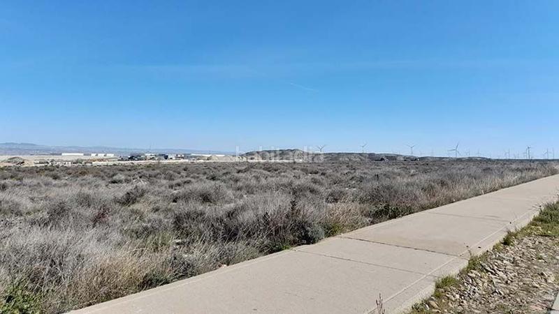 Foto 5674fbb7-61c0-4a76-b1ac-2371aea180bb. Terreno residenziale in Hispanidad - Vivar Téllez Vélez - Málaga