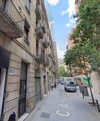 Etagenwohnung in Raval