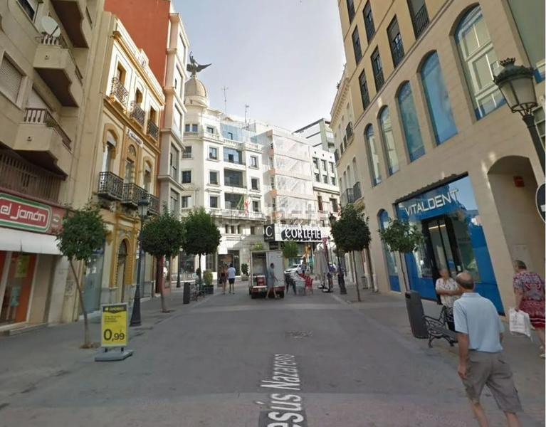 Foto afec262b-a5b2-4041-8fe3-b88a3e6c8f67. Local commercial dans Centro Huelva