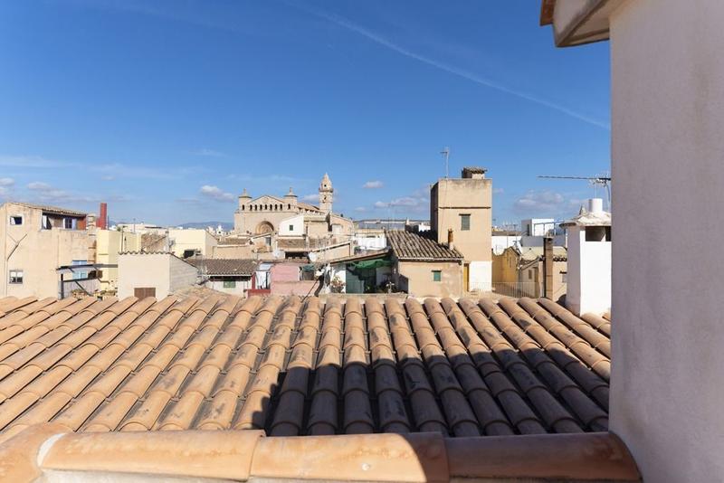 Foto c504fa38-adec-4cc3-8e9e-46c8ccef6992. Casa con parcheggio in La Calatrava Palma de Mallorca