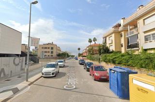 Pis a Les Salines-Pla de Sant Pere