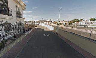 Casa adossada a Zona Carrefour - Urbanizaciones. Venta de cesion de credito en torrevieja