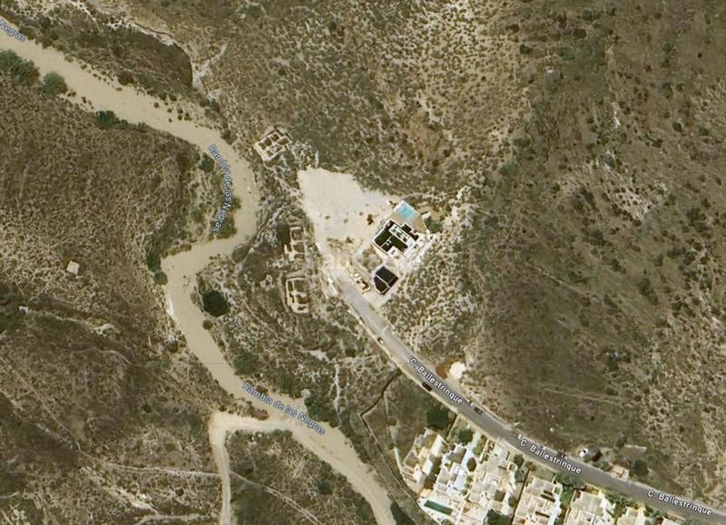 Foto 82e011ae-3d80-4fc4-a59a-d4f993290750. Edificio en Las Negras Níjar