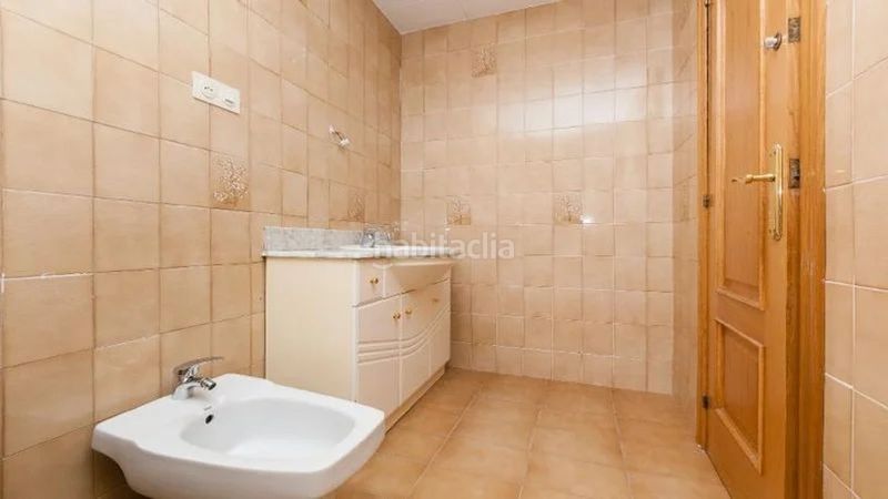 Foto 3e285ebc-c595-4cdd-a1d0-6959456bd3a4. Casa adossada a Creu de Barberà Sabadell